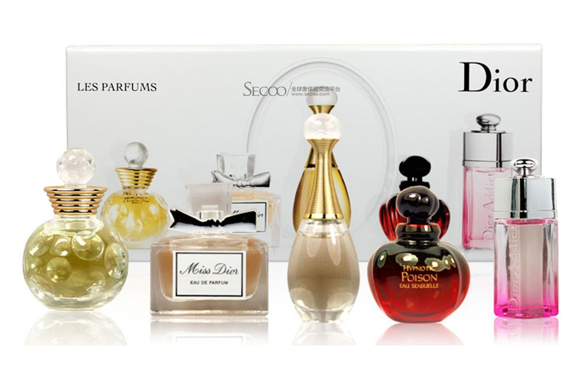 現(xiàn)代化妝品包裝的設(shè)計(jì) 現(xiàn)代化妝品包裝的設(shè)計(jì)