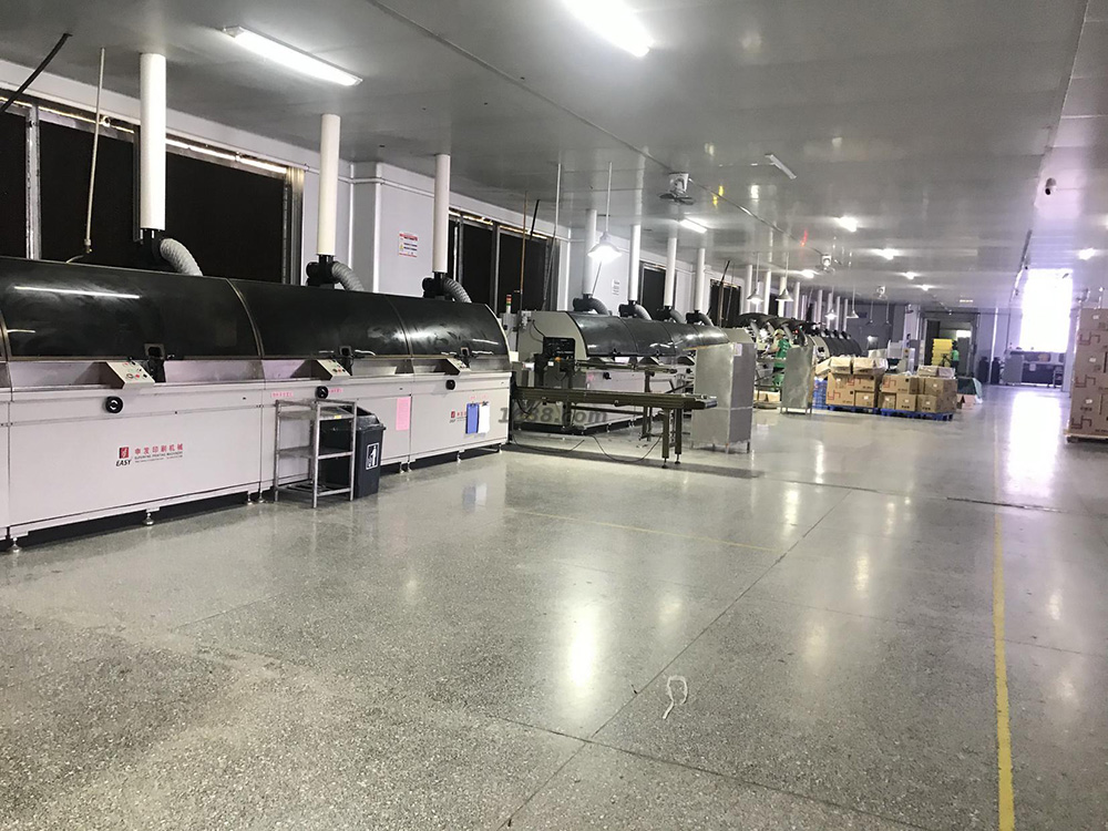 廣州云輝塑料包裝工廠實(shí)景