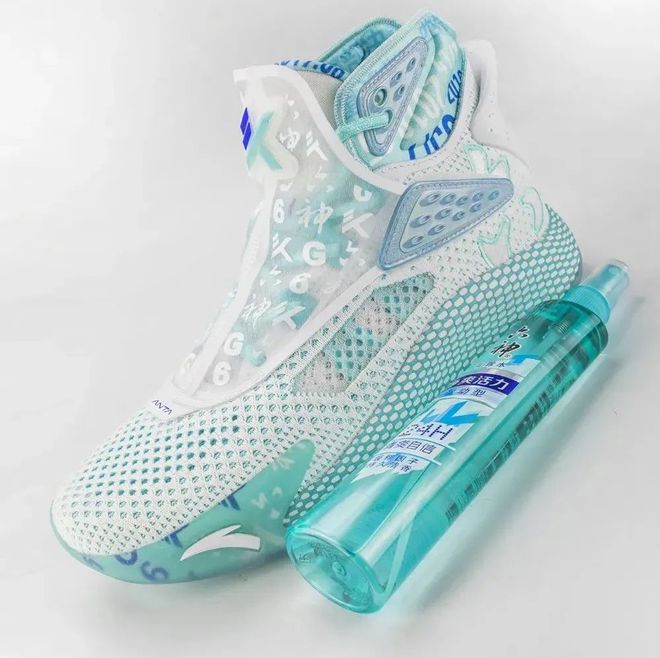 爺青回！六神換包裝了？這設(shè)計(jì)真“考古”！