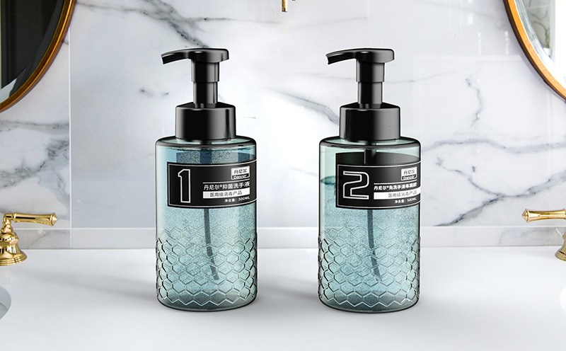 什么材質(zhì)的供應(yīng)塑料瓶才合適化妝品的包裝? 什么材質(zhì)的供應(yīng)塑料瓶才合適化妝品的包裝?